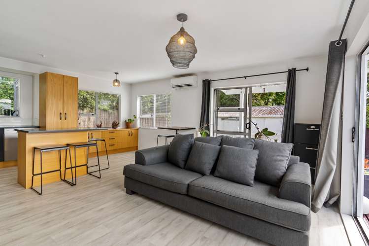 2/5 Cresta Avenue Beach Haven_0