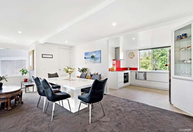 16 Binda Place Botany Downs_3