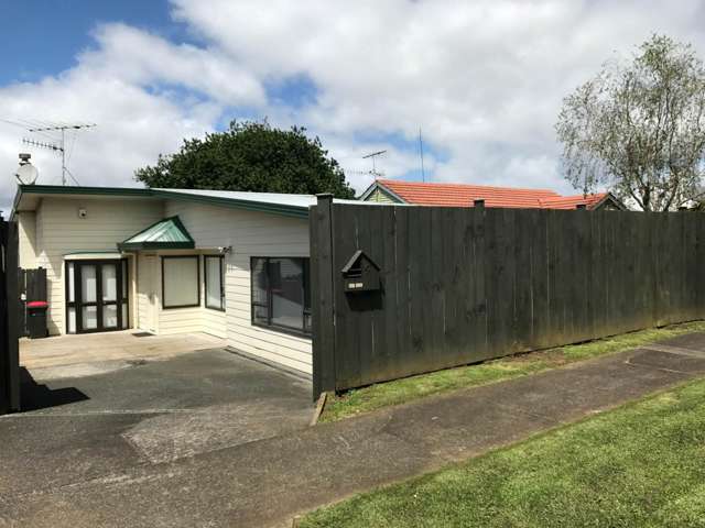 Solid spacious family home in One Tree Hill