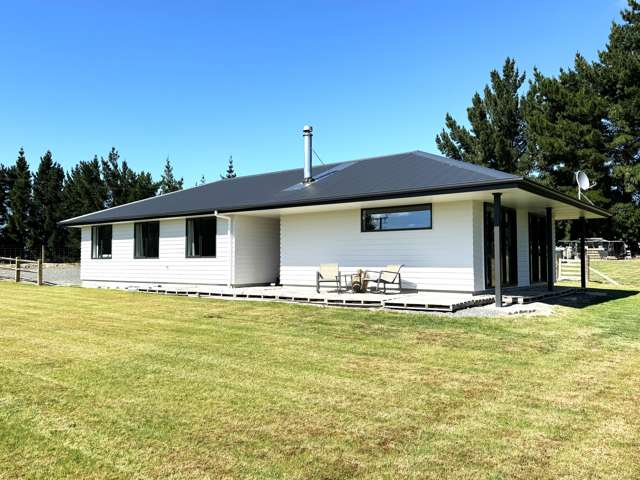 64 Cameron Road Balclutha_1