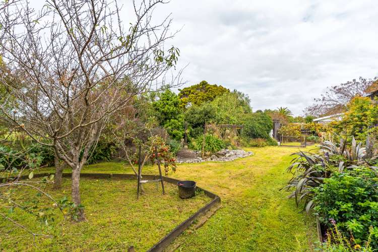 39 Western Lake Road Featherston_21