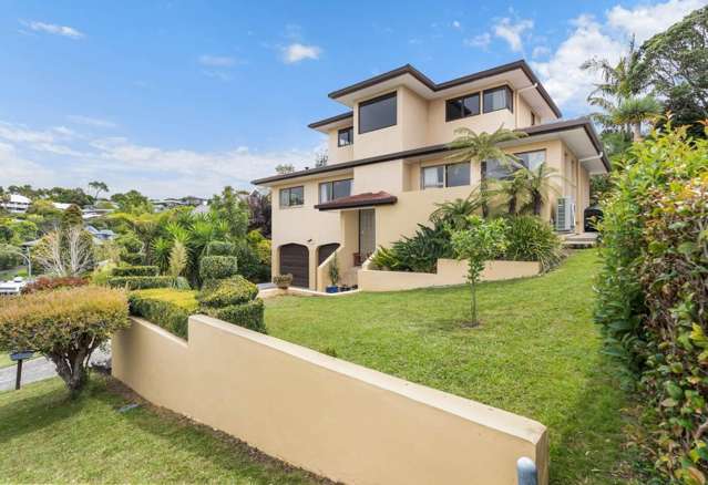 Four bedroom family home in Rangi Zone with seaview