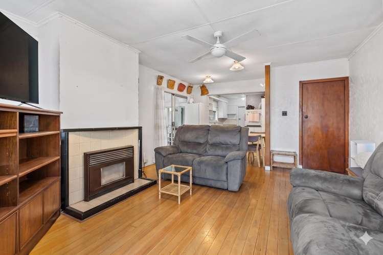 10 Holmes Avenue_5