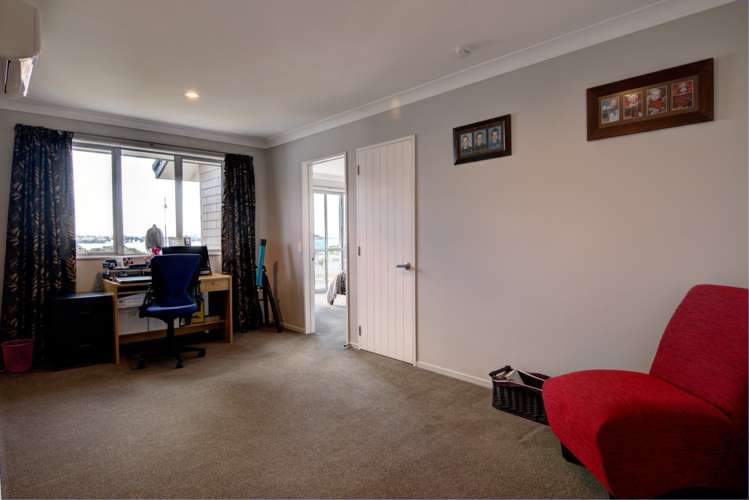 34 Pine Harbour Parade Beachlands_9