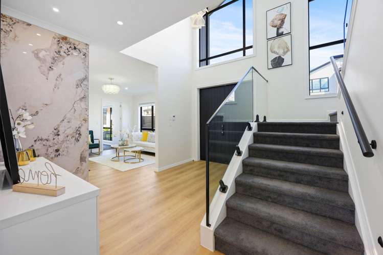 17 Ballyalton Crescent Flat Bush_9