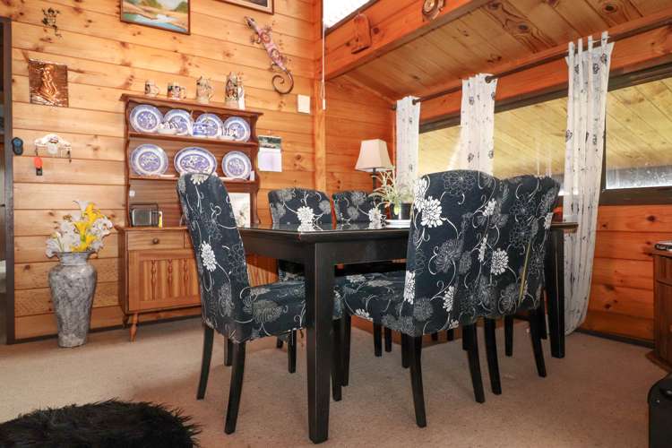 417 Fergusson Drive Thames_9