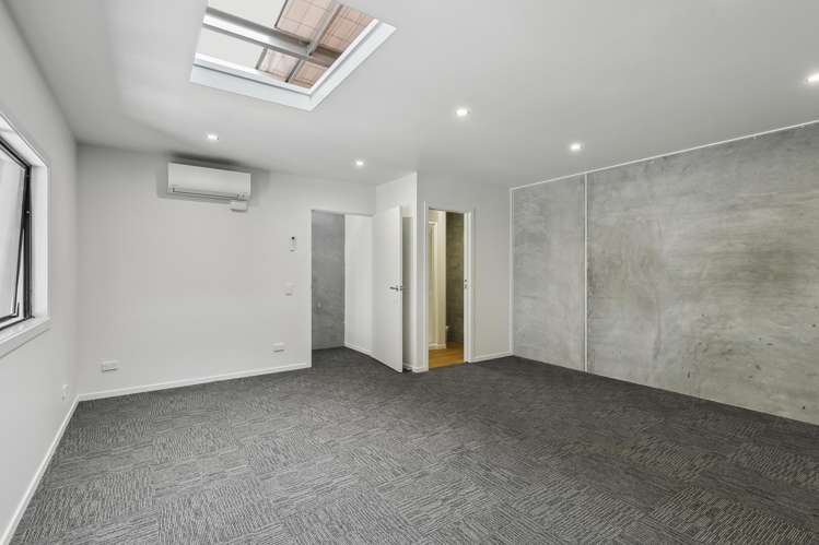 18/20 William Earp Place Tawa_7