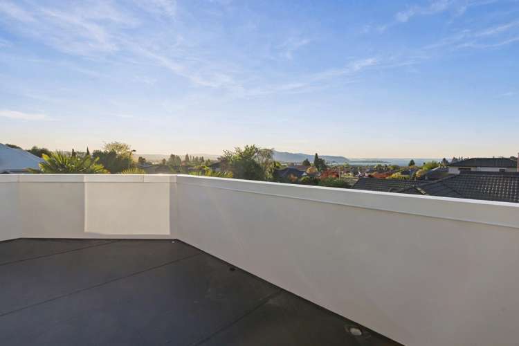 32 Stanley Drive Lynmore_17