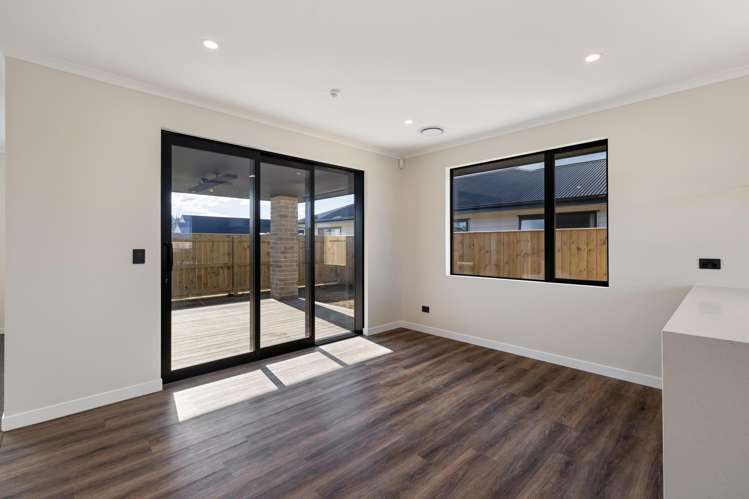 111 Churcher Street Feilding_15