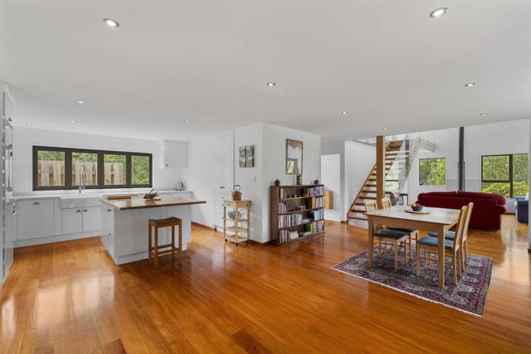 28 Lady Cobham Grove Anakiwa and Surrounds_7