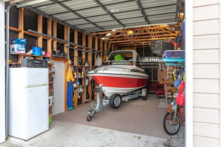 215 Beverley Terrace Whangamata_17