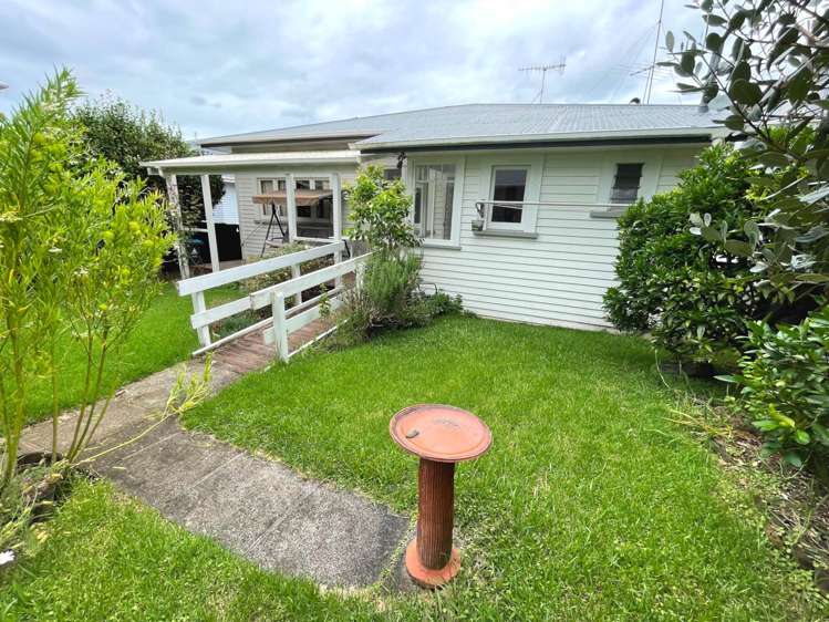 18 Irirangi Road Greenlane_11