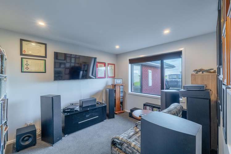 24 Chatham Rise Seaward Bush_12