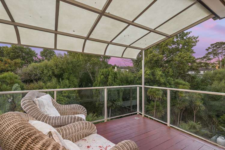 5 Oakford Park Crescent Greenhithe_14