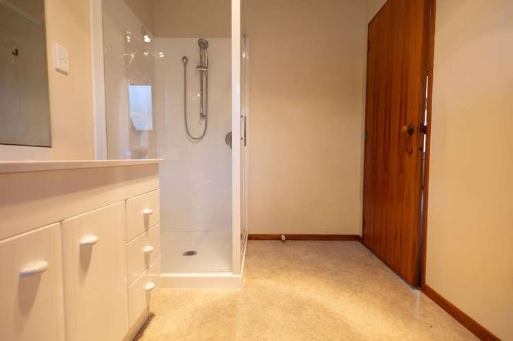 21 Alpine View Hokitika_13