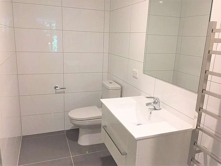 105/8 Whitaker Place City Centre_4