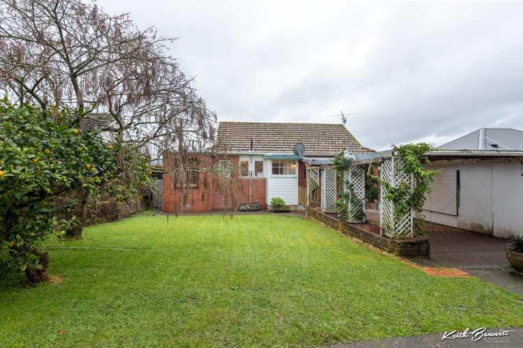 7 Newcombe Street Naenae_16