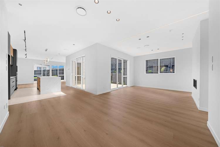 5 Hapukupuku Avenue Beachlands_11