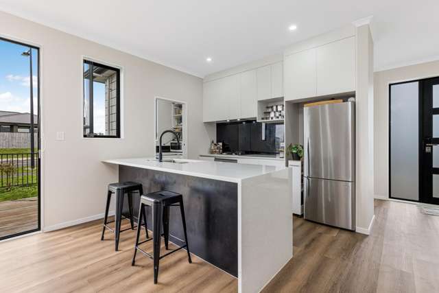 2 Poutawa Lane Clarks Beach_3