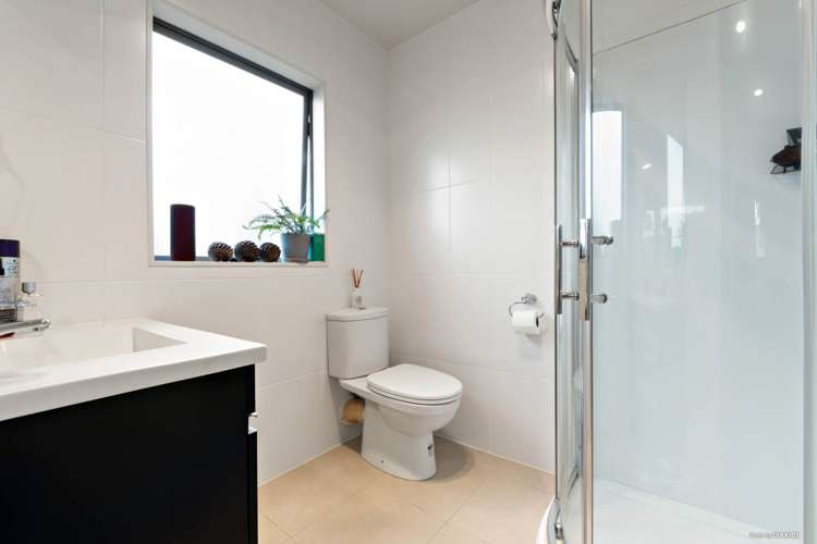 45a Kelwyn Road Kelston_10