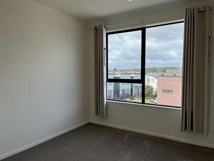 5 Waipuhinui Way Wiri_3