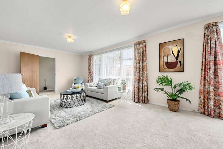 9 Ruapae Grove Trentham_4