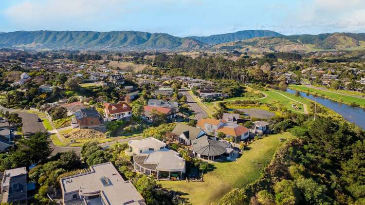 151 Weggery Drive Waikanae Beach_21