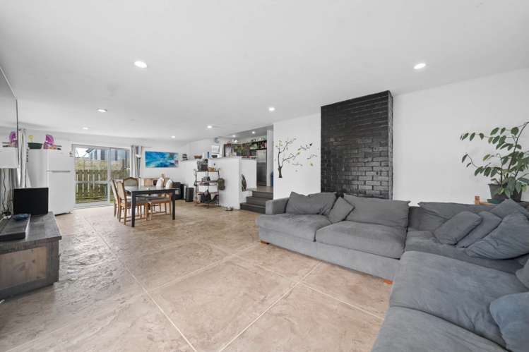 315 Massey Road Mangere East_13