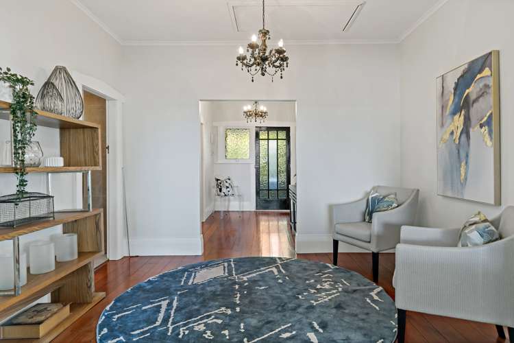 7 Selkirk Road Mount Albert_12