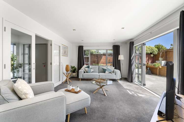 51 Te Puia Drive Aotea_2