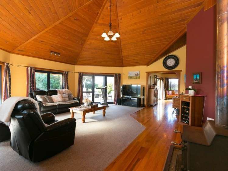 5881 Mountain Road Normanby_14