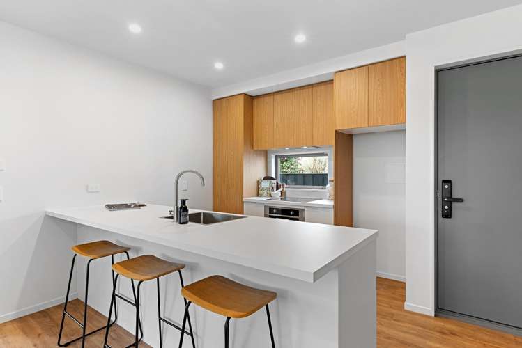 1-4/31 Vickerys Road Wigram_2