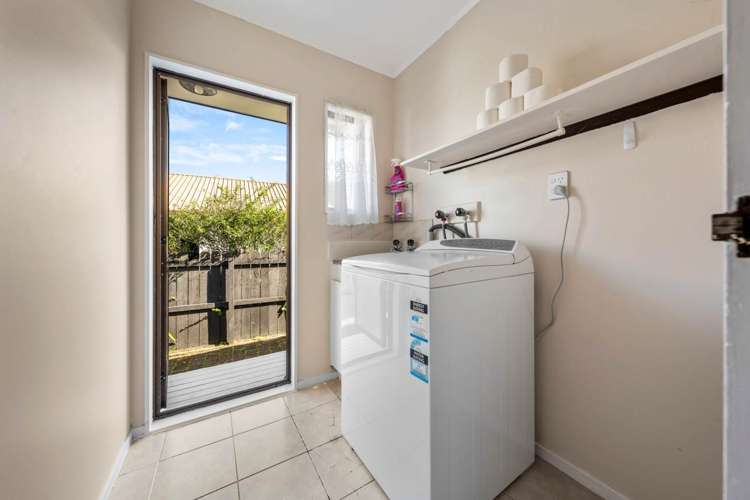 1/18 Leven Lane Totara Heights_17