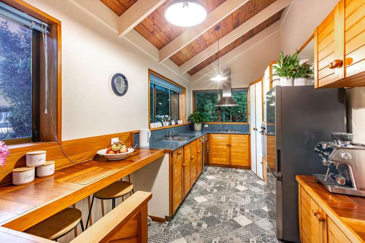 49 Bayview Road Paremata_1