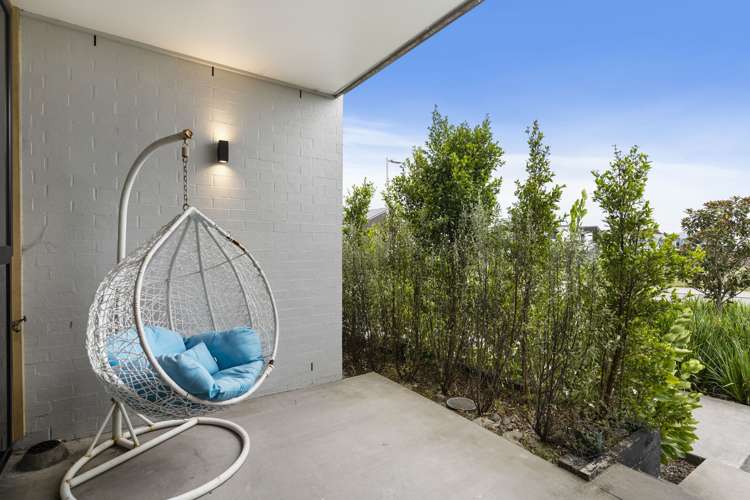 2/1 Genevieve Lane Hobsonville_7