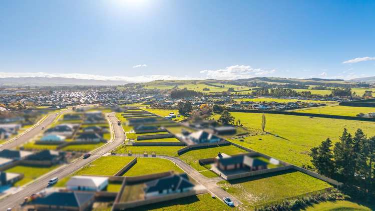 1 Frank Lane Amberley_7