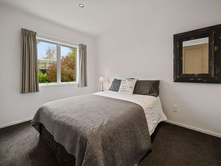 6 Holland Street Glenholme_17