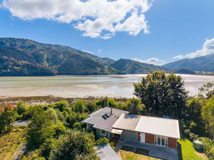 948 Queen Charlotte Drive Linkwater_40