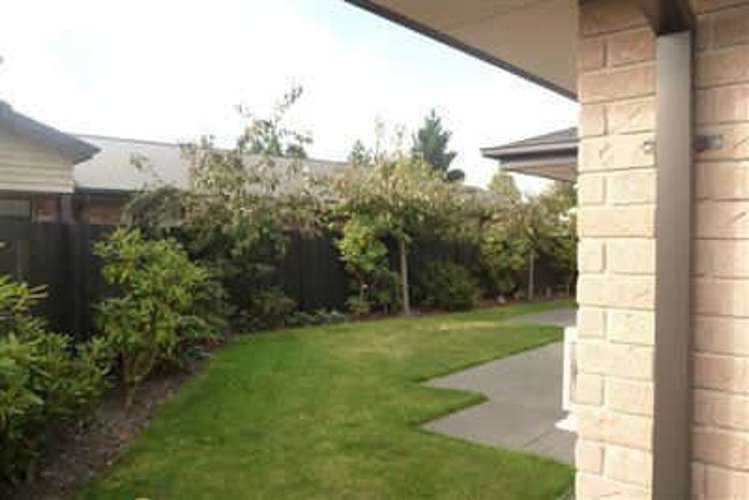 53 Birkdale Drive Shirley_13