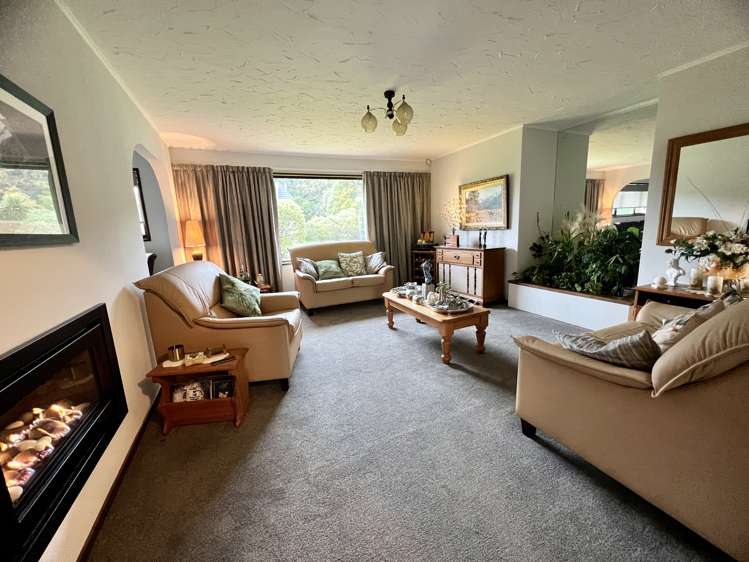 132 Grant Road Otatara_10