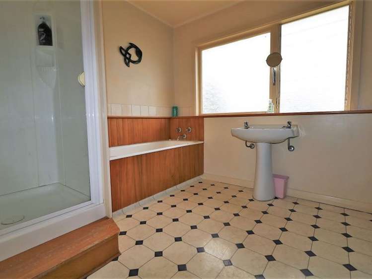 27 Hilton Road Carterton_16