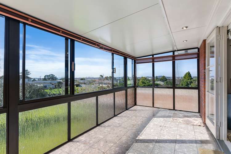 12 Wakeling Avenue Te Atatu South_6