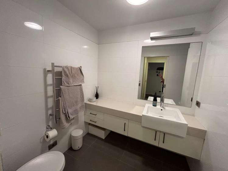 8/48 Marine Parade 11229_21