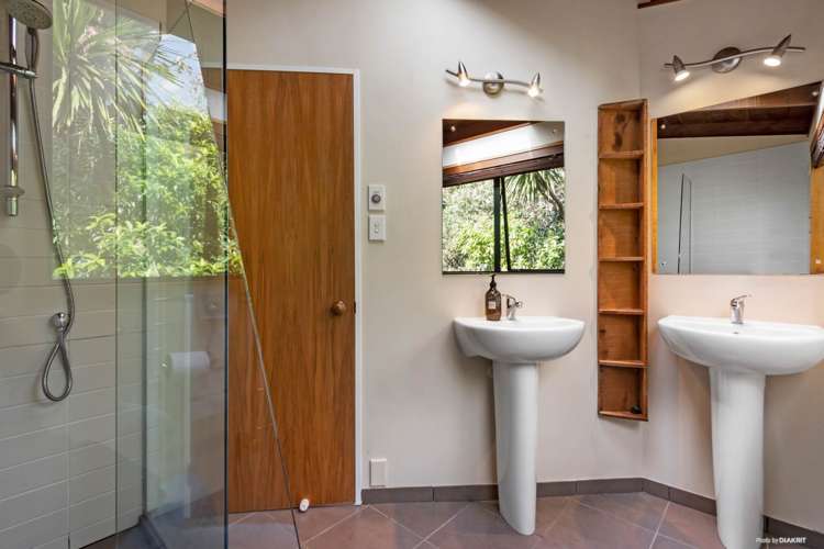 77 Hilling Street Titirangi_10