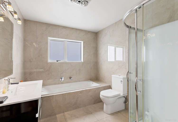 25b Thornlow Street Glendene_11