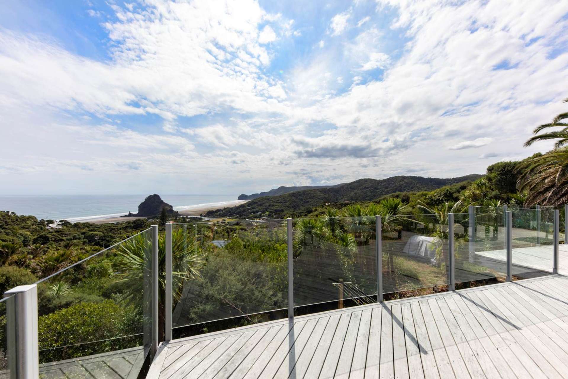 35 Piha Road Piha_0