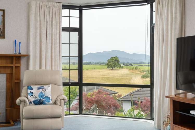 27 Pine Hill Rise Fairhall_11