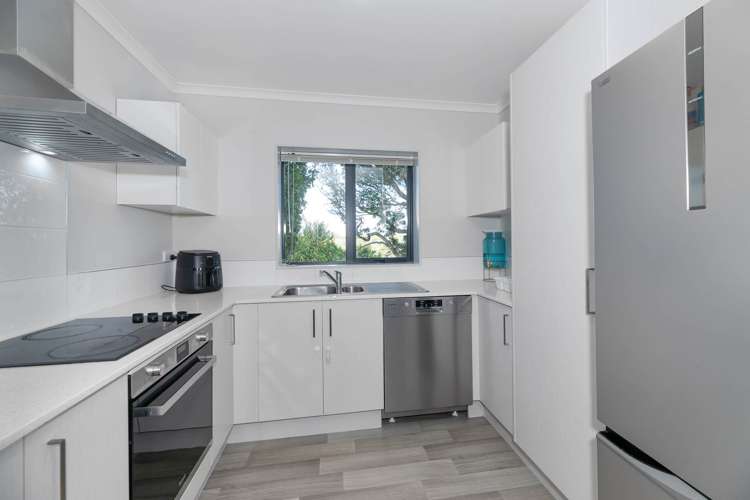 14 Whakawhiti Loop Avondale_10