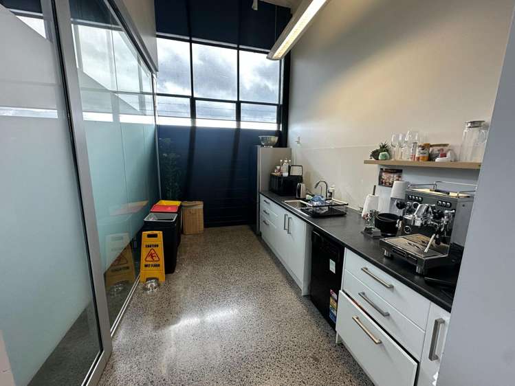 399 New North Road Kingsland_6