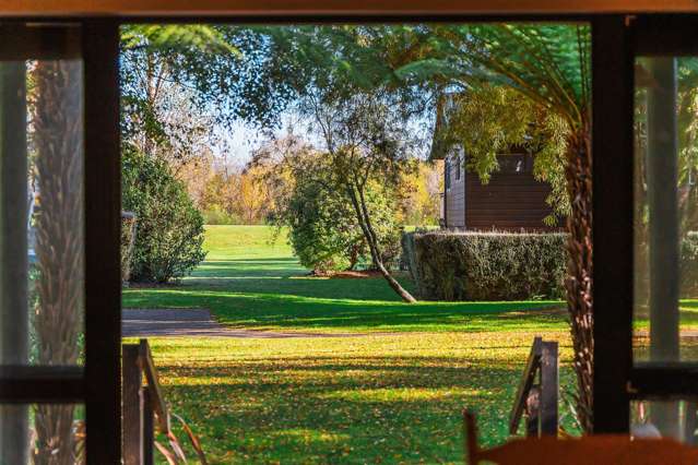 Effortless living by the Tongariro River